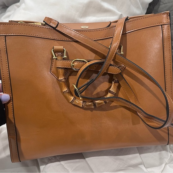 Gucci Handbags - Gucci Diana Tote